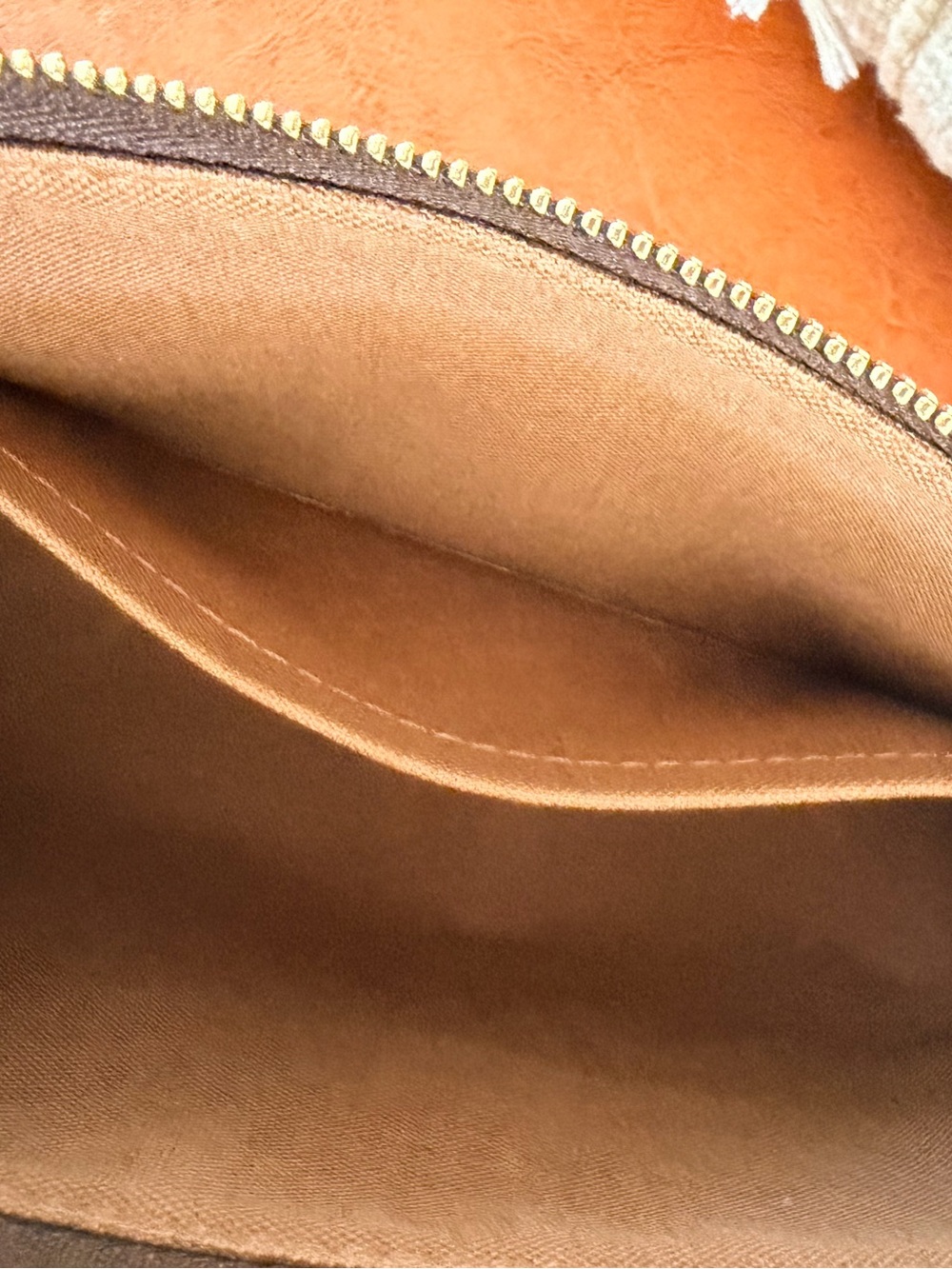 Louis Vuitton Brown Monogram Canvas Pochette Crossbody with Pink Accent Strap - Picture 8 of 8